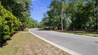16 Clifton Drive thumbnail image 3