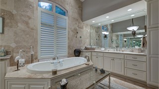 61 Clifton Drive thumbnail image 35