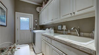 61 Clifton Drive thumbnail image 36