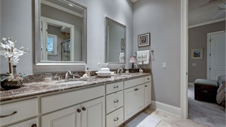61 Clifton Drive thumbnail image 38