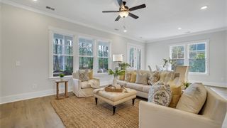 62 Clifton Drive thumbnail image 5
