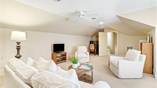 124 Lancaster Blvd thumbnail image 34