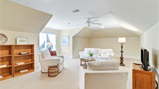 124 Lancaster Blvd thumbnail image 35