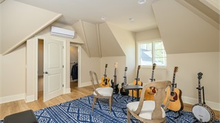 64 Clifton Drive thumbnail image 60