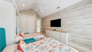12 Holly Grove Road thumbnail image 52