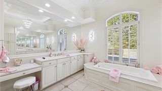 93 Clifton Drive thumbnail image 45