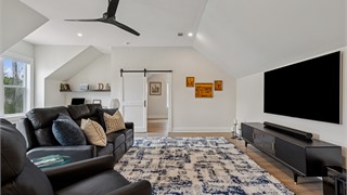 76 Lancaster Boulevard thumbnail image 83