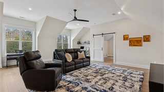 76 Lancaster Boulevard thumbnail image 84