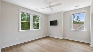 58 Clifton Drive thumbnail image 59