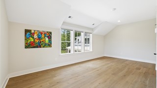 58 Clifton Drive thumbnail image 85