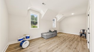 70 Clifton Drive thumbnail image 78